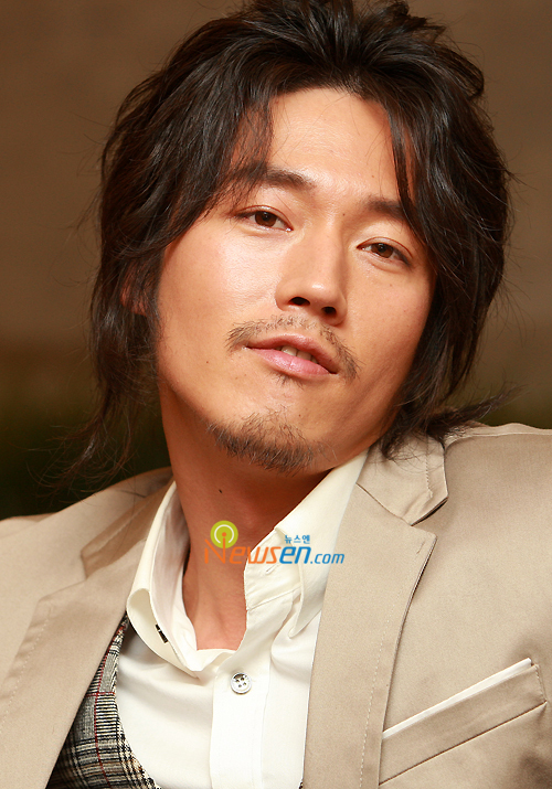 장혁 “결혼후 인기 하락? 스타보다 ‘아빠’ 타이틀 좋아”(배우탐험) - 손에 잡히는 뉴스 눈에 보이는 뉴스 - 뉴스엔