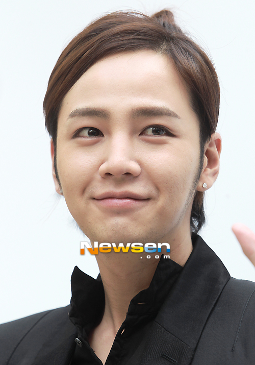 장근석 인기상 “올해 데뷔 20주년..” 대선배 어깨 나란히(백상예술대상) - 손에 잡히는 뉴스 눈에 보이는 뉴스 - 뉴스엔
