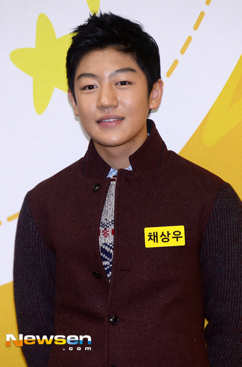 [포토엔]채상우 ‘별친구 많이 사랑해주세요’ - 손에 잡히는 뉴스 눈에 보이는 뉴스 - 뉴스엔