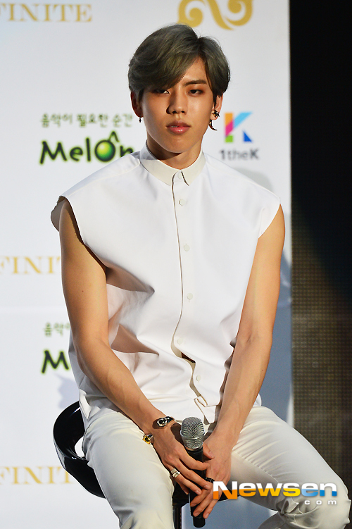 [포토엔]인피니트 동우 ‘남성미 물씬’ - 손에 잡히는 뉴스 눈에 보이는 뉴스 - 뉴스엔