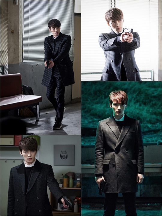 ‘스파이’ 김재중, 심지어 총과도 케미가 좋은 남자 손에 잡히는 뉴스