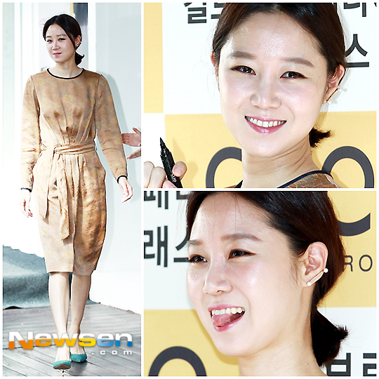 [포토엔화보]공효진 ‘눈부신 가을여인의 미모~’ - 손에 잡히는 뉴스 눈에 보이는 뉴스 - 뉴스엔