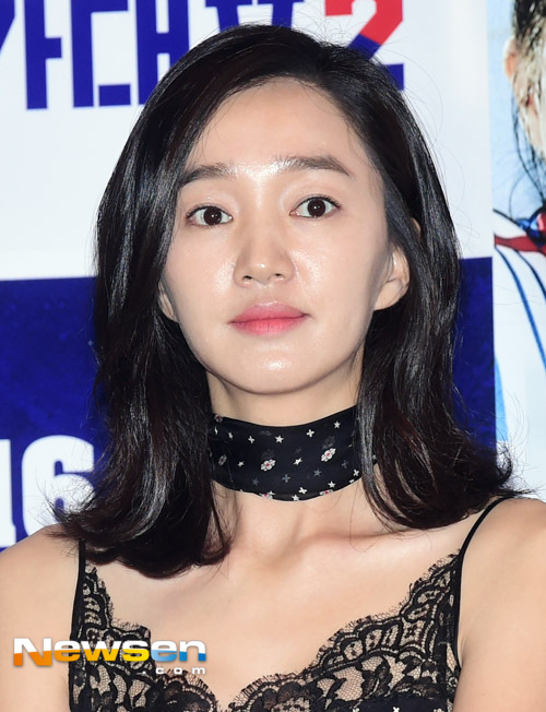[포토엔화보]수애, 머리부터 발끝까지 흠 잡을곳 없는 자태 - 손에 잡히는 뉴스 눈에 보이는 뉴스 - 뉴스엔