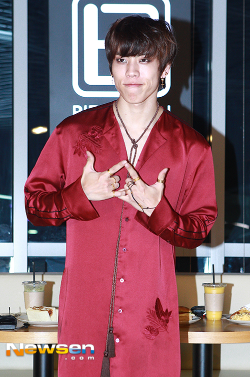 인피니트 동우, ‘외모지상주의’와 콜라보에 “태준 형님 감사해요” - 손에 잡히는 뉴스 눈에 보이는 뉴스 - 뉴스엔
