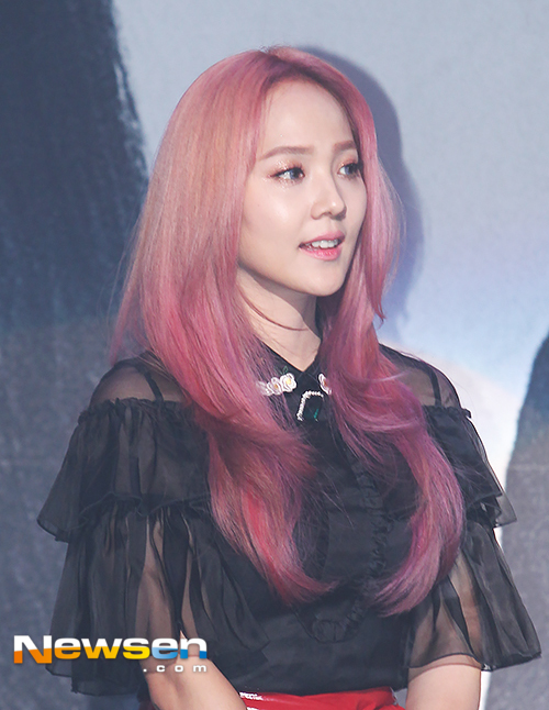[포토엔화보]SES 유진 ‘20년 전 미모 그대로, 불변의 방부제 미모’ - 손에 잡히는 뉴스 눈에 보이는 뉴스 - 뉴스엔