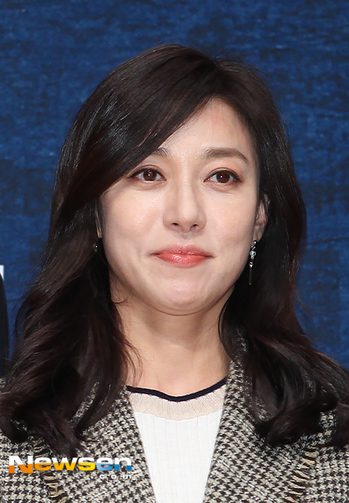 [포토엔]장영남 ‘언제나 리즈 미모’ - 손에 잡히는 뉴스 눈에 보이는 뉴스 - 뉴스엔