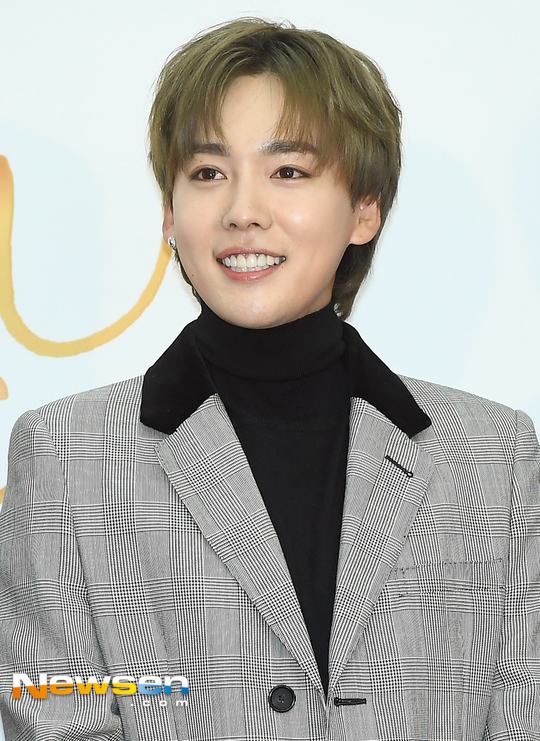 [포토엔HD] 위너 김진우 ‘여자보다 예쁜 얼굴’(골든디스크) - 손에 잡히는 뉴스 눈에 보이는 뉴스 - 뉴스엔