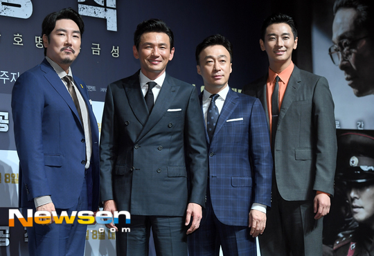 영화 ‘공작’ 존재감 넘치는 배우들 한 자리에[포토엔HD] - 손에 잡히는 뉴스 눈에 보이는 뉴스 - 뉴스엔