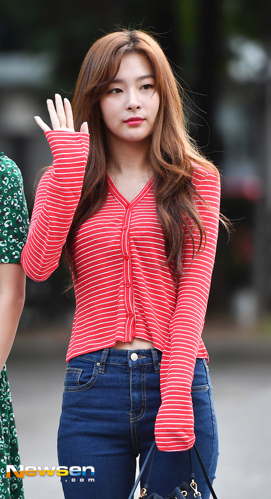 레드벨벳 슬기 ‘뮤뱅 출근했어요’[포토엔HD] - 손에 잡히는 뉴스 눈에 보이는 뉴스 - 뉴스엔