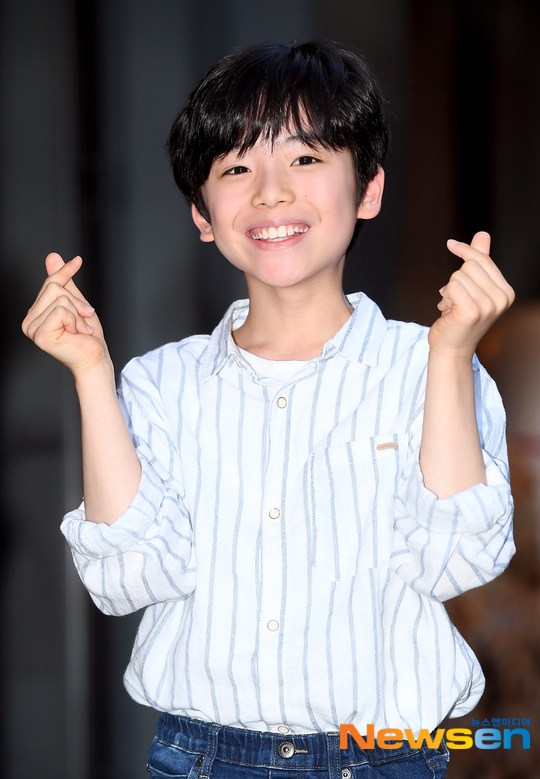 아역배우 문우진, 킬잇 종방연 왔어요~[포토엔HD] - 손에 잡히는 뉴스 눈에 보이는 뉴스 - 뉴스엔