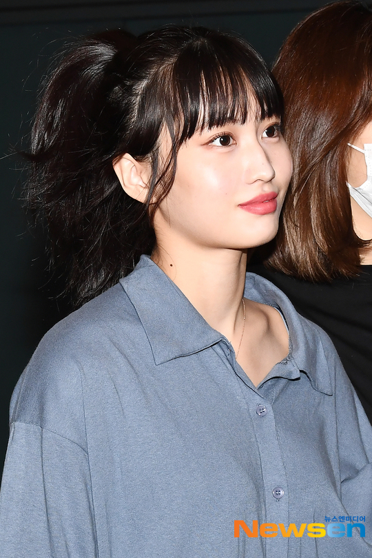 트와이스 모모 ‘얼굴 가득 꽉 찬 예쁨’[포토엔HD] - 손에 잡히는 뉴스 눈에 보이는 뉴스 - 뉴스엔