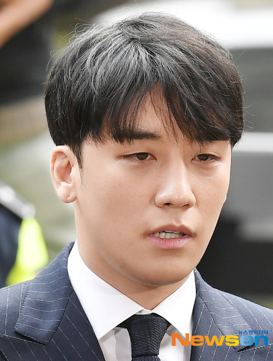 ‘승리와 공모’ 대만인 투자자 린사모, 버닝썬 자금 횡령 혐의로 입건 - 손에 잡히는 뉴스 눈에 보이는 뉴스 - 뉴스엔