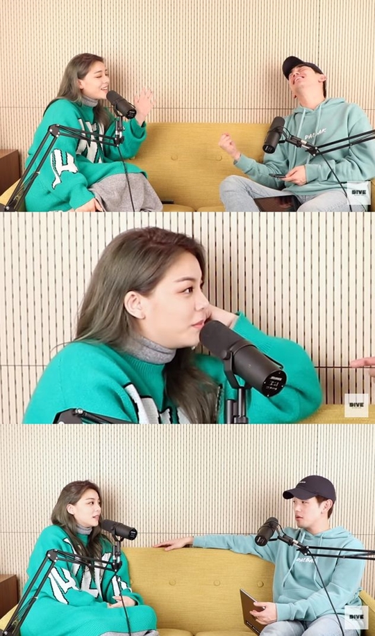 에일리 “방탄소년단 신인 때부터 주목..지민과 노래하고파” - 뉴스 썸네일 이미지