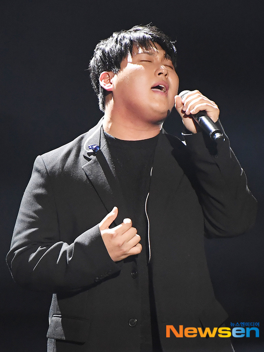 임재현, 가온차트를 울리는 열창 [포토엔HD] - 손에 잡히는 뉴스 눈에 보이는 뉴스 - 뉴스엔