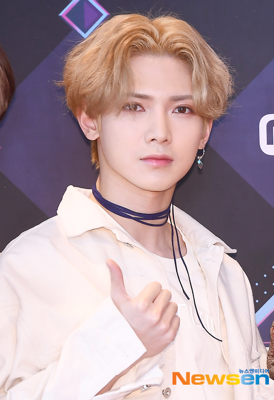 에이티즈 강여상, 고양이상 미모~[포토엔HD] - 손에 잡히는 뉴스 눈에 보이는 뉴스 - 뉴스엔