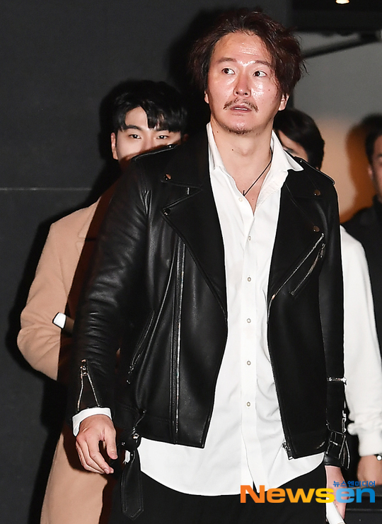 조운 ‘무심한 듯 시크하게 만원관객 슬쩍~’[포토엔HD] - 손에 잡히는 뉴스 눈에 보이는 뉴스 - 뉴스엔