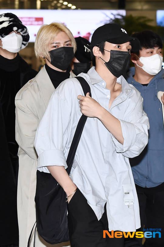 에이티즈 강여상-정우영 ‘멋진 애 둘이 앞뒤로’[포토엔HD] - 손에 잡히는 뉴스 눈에 보이는 뉴스 - 뉴스엔