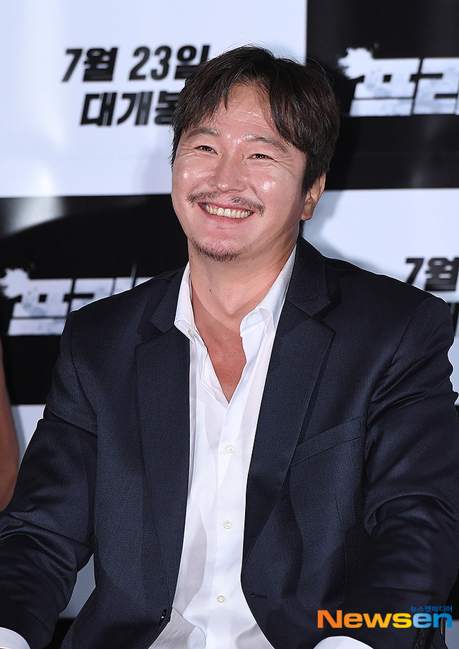 조운, 부드러운 미소 [포토엔HD] - 손에 잡히는 뉴스 눈에 보이는 뉴스 - 뉴스엔