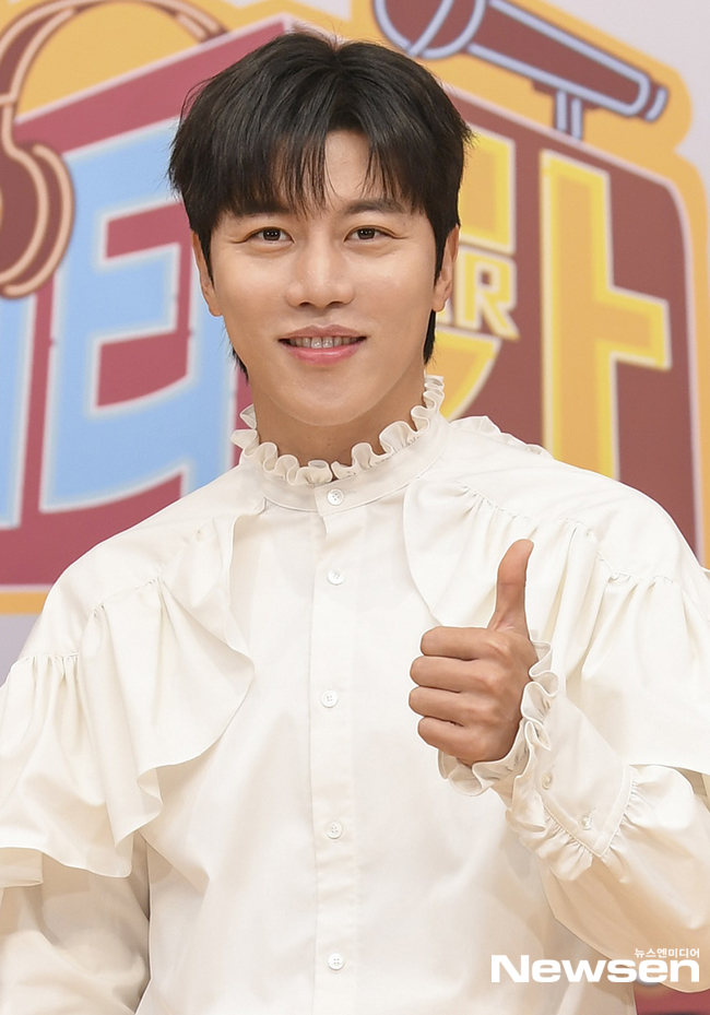 음문석, 클로즈업 부르는 훈남 비주얼[포토엔HD] - 손에 잡히는 뉴스 눈에 보이는 뉴스 - 뉴스엔