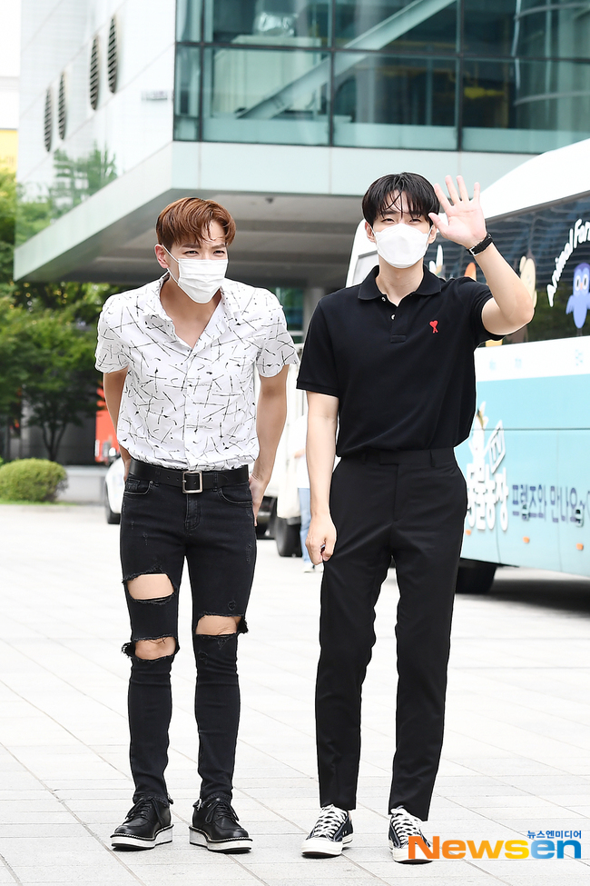 2PM 준케이-준호 ‘준준 브라더스’[포토엔HD] - 손에 잡히는 뉴스 눈에 보이는 뉴스 - 뉴스엔