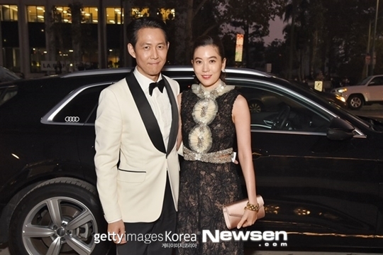 ������� 8��° ���� ���� �Ӽ��� ���׷� ��ȸ��(������)