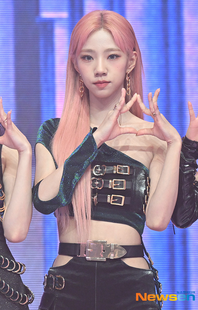 우주소녀 여름, 돋보이는 핑크헤어~ [포토엔HD] - 손에 잡히는 뉴스 눈에 보이는 뉴스 - 뉴스엔