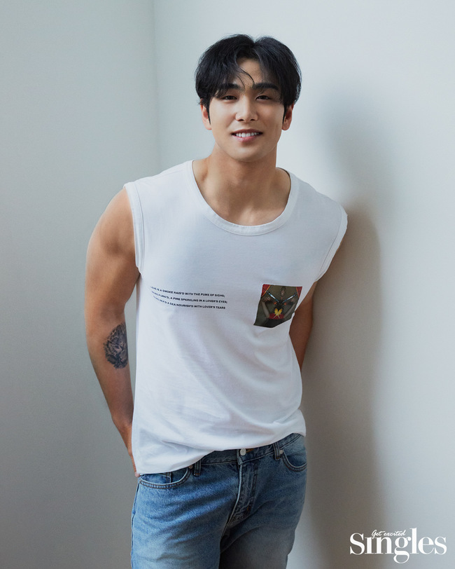 홀로서기 시작한 백호 “데뷔 때처럼 변함없이 속도 지키고파”[스타화보] - 손에 잡히는 뉴스 눈에 보이는 뉴스 - 뉴스엔
