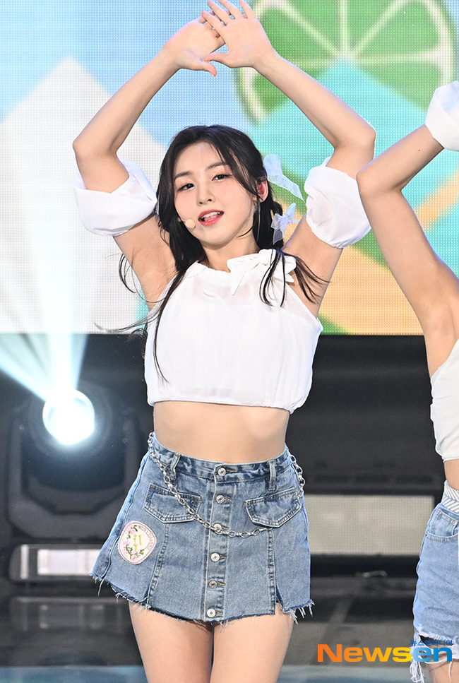 버스터즈 지은, 싱그럽게~ [포토엔HD] - 손에 잡히는 뉴스 눈에 보이는 뉴스 - 뉴스엔