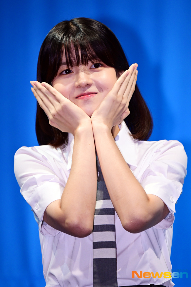 서기, 첫 번째 쇼케이스에서 귀여움 폭발[포토엔HD] - 손에 잡히는 뉴스 눈에 보이는 뉴스 - 뉴스엔