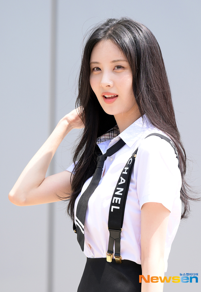 소녀시대 서현, 예쁨 쓸어넘기며~[포토엔HD] - 손에 잡히는 뉴스 눈에 보이는 뉴스 - 뉴스엔
