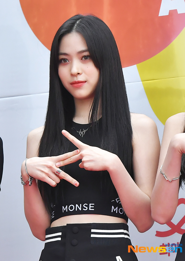 ITZY 류진, 해맑은 눈빛~ [포토엔HD] - 손에 잡히는 뉴스 눈에 보이는 뉴스 - 뉴스엔
