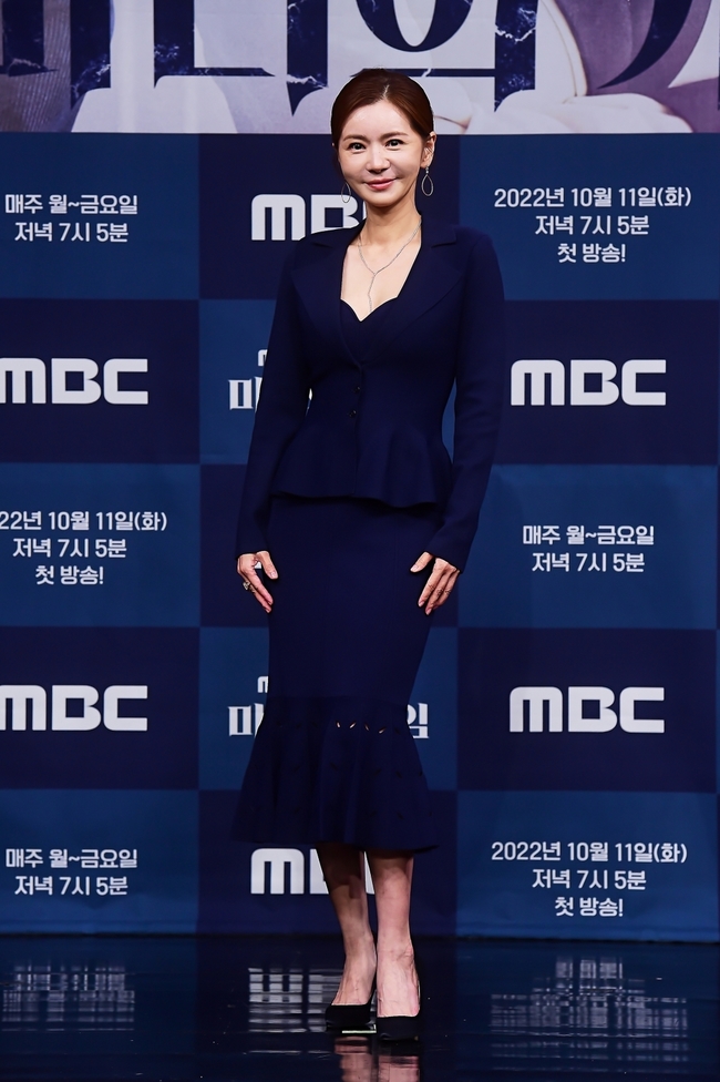 ‘마녀의 게임’ 장서희 “‘나이 가늠할 수 없단’ 캐릭터 소개, 부담됐다” - 손에 잡히는 뉴스 눈에 보이는 뉴스 - 뉴스엔