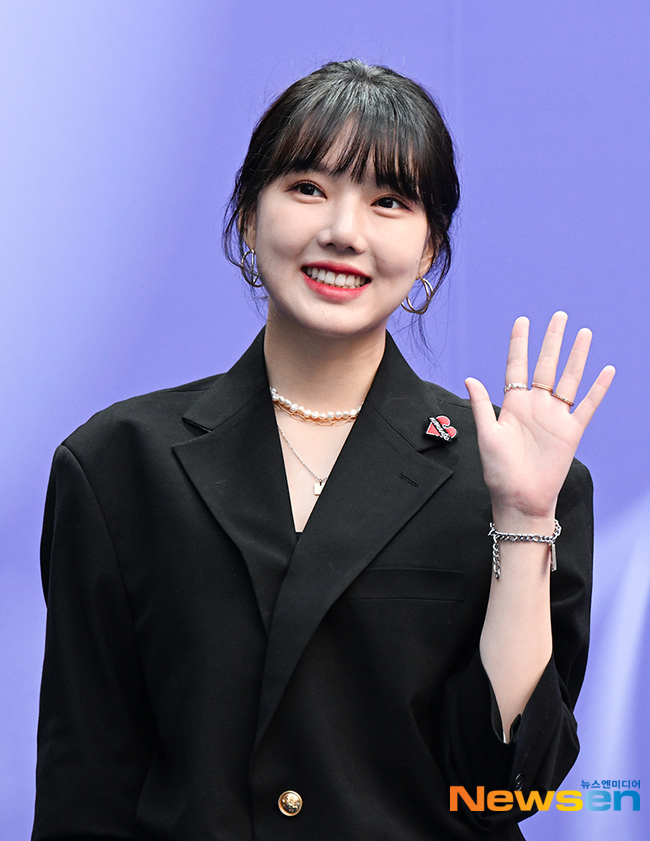 예린, 저녁을 밝히는 햇살미소 [포토엔HD] - 손에 잡히는 뉴스 눈에 보이는 뉴스 - 뉴스엔