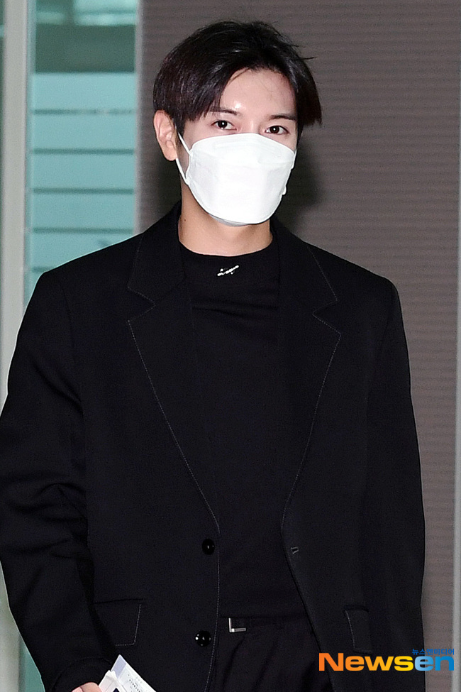 렌(REN) ‘눈맞춤 인사에 심장이 쿵’[포토엔HD] - 손에 잡히는 뉴스 눈에 보이는 뉴스 - 뉴스엔