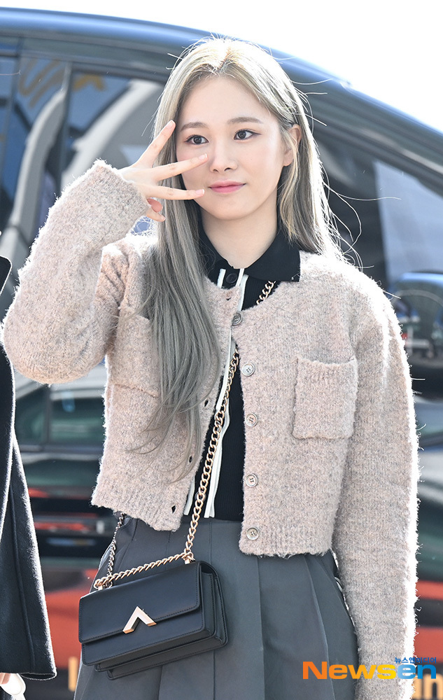 에버글로우 미아, 청초한 시그니처 [포토엔HD] - 손에 잡히는 뉴스 눈에 보이는 뉴스 - 뉴스엔