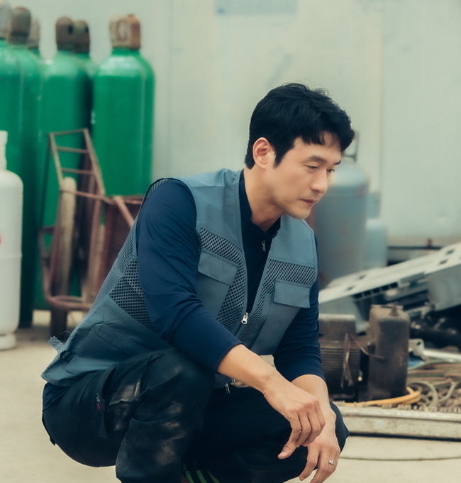 ‘빨간 풍선’ 이성재, 생활형 캐릭터 변신…짠내-인간미 물씬 - 손에 잡히는 뉴스 눈에 보이는 뉴스 - 뉴스엔