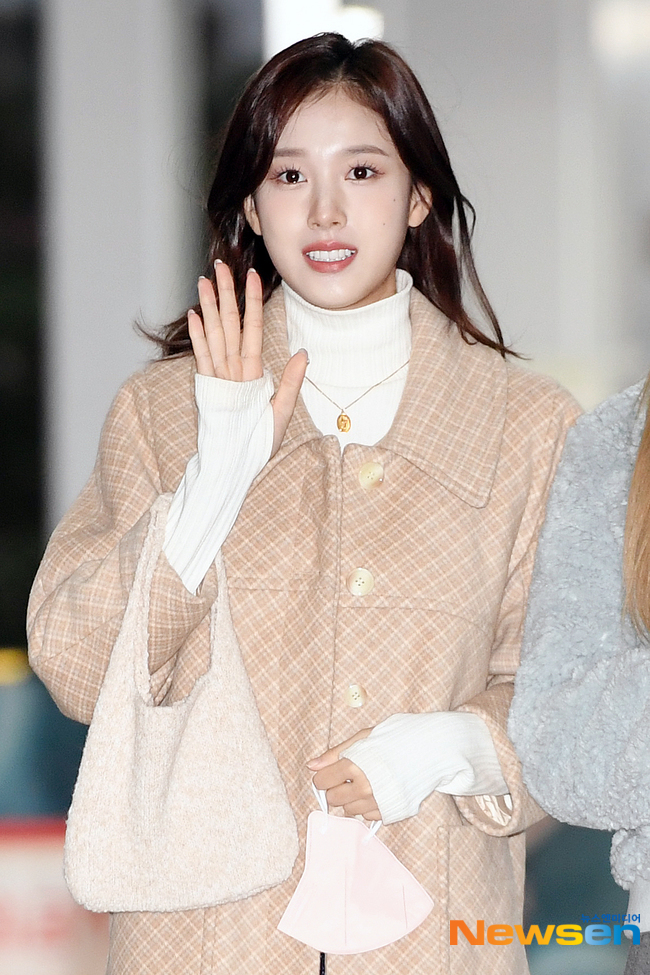 스테이씨 재이 ‘조명 없이도 눈부신 예쁨’[포토엔HD] - 손에 잡히는 뉴스 눈에 보이는 뉴스 - 뉴스엔