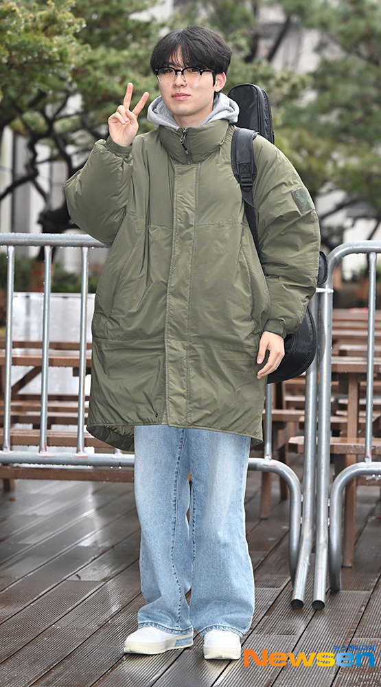 범진, 뮤뱅왔어요~ [포토엔HD] - 손에 잡히는 뉴스 눈에 보이는 뉴스 - 뉴스엔
