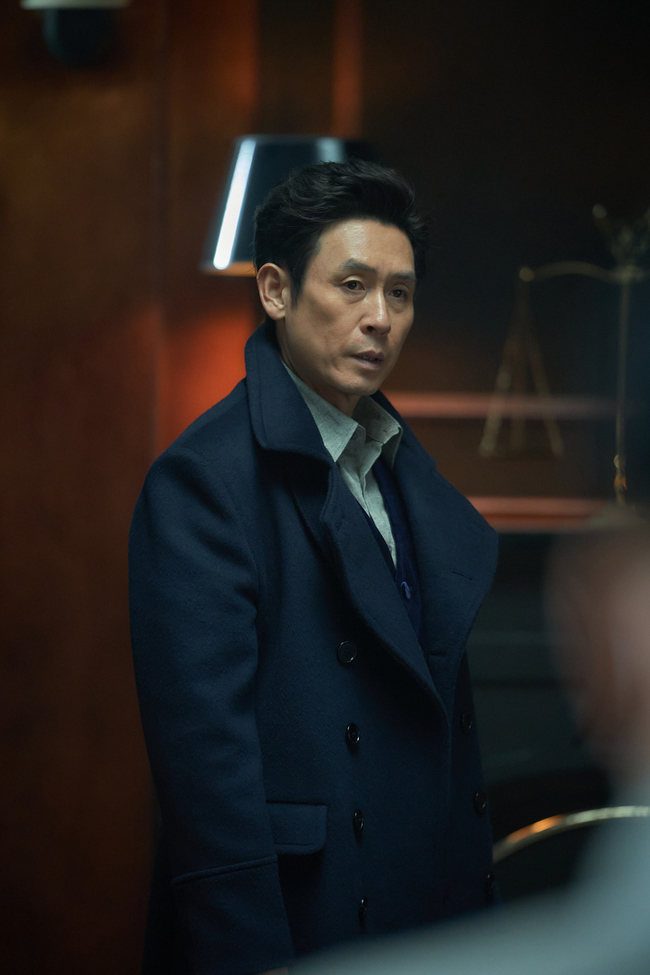 ‘유령’ 과몰입으로 N차관람 유발하는 캐릭터들 - 손에 잡히는 뉴스 눈에 보이는 뉴스 - 뉴스엔