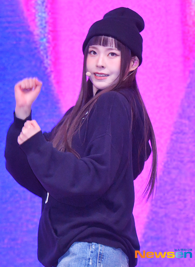 NMIXX 규진, 압도적 분위기에 심쿵 [포토엔HD] - 손에 잡히는 뉴스 눈에 보이는 뉴스 - 뉴스엔