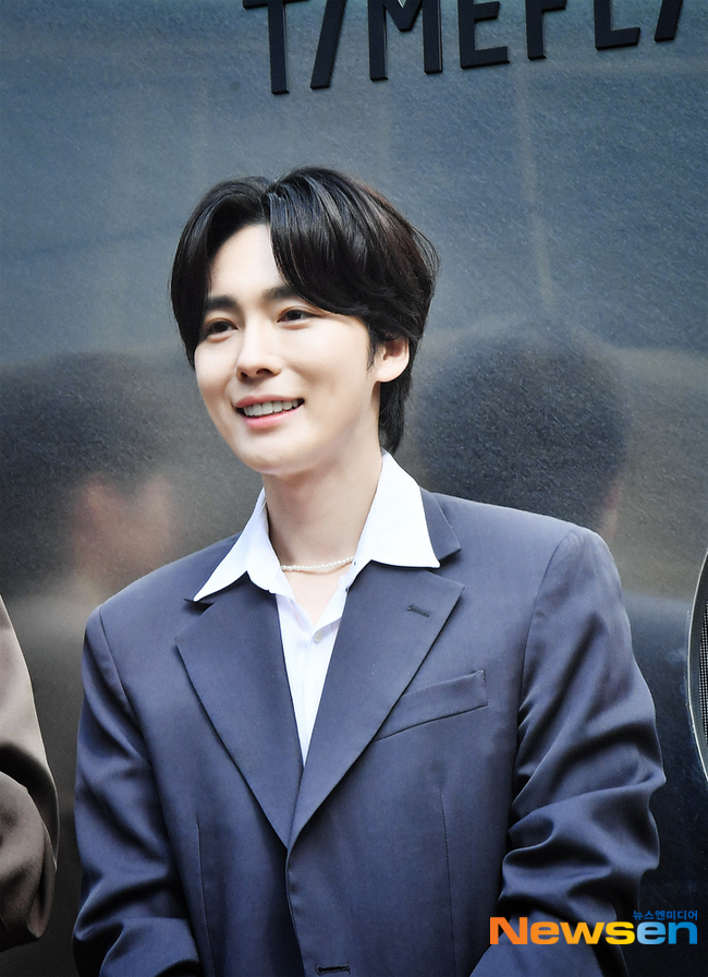 위너 김진우, 쿨한 웃음 [포토엔HD] - 손에 잡히는 뉴스 눈에 보이는 뉴스 - 뉴스엔
