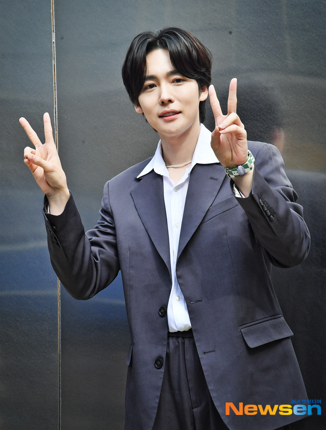 위너 김진우, 거침없는 브이 포즈 [포토엔HD] - 손에 잡히는 뉴스 눈에 보이는 뉴스 - 뉴스엔