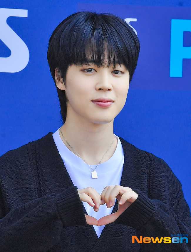 방탄소년단 BTS 지민, 이 눈빛에 팬들은 심쿵~ [포토엔HD] - 손에 잡히는 뉴스 눈에 보이는 뉴스 - 뉴스엔