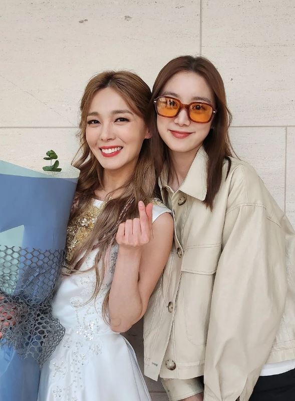 ‘前원더걸스’ 선예+혜림 활짝…최고의 배신자→멤버들 우정은 여전해 - 손에 잡히는 뉴스 눈에 보이는 뉴스 - 뉴스엔