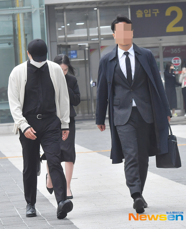 신혜성, 음주운전 오늘 첫 재판 ‘무거운 발걸음’[포토엔HD] - 손에 잡히는 뉴스 눈에 보이는 뉴스 - 뉴스엔