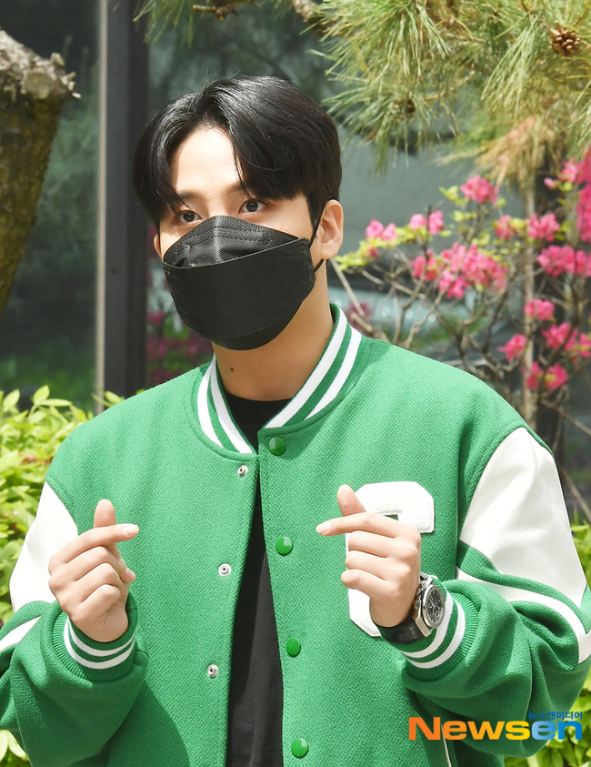 에이티즈 종호, 오늘 방송하러 왔어요 [포토엔HD] - 손에 잡히는 뉴스 눈에 보이는 뉴스 - 뉴스엔
