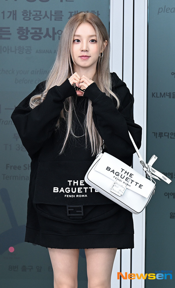 (여자)아이들 우기, 러블리한 ‘우기’하트 [포토엔HD] - 손에 잡히는 뉴스 눈에 보이는 뉴스 - 뉴스엔