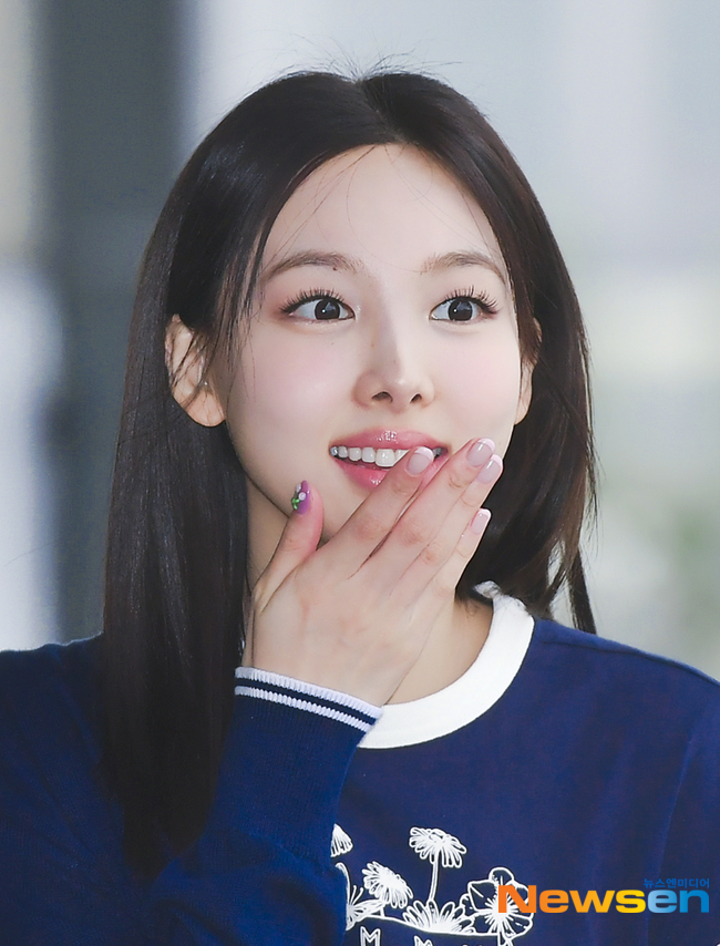 트와이스 나연, 예쁨이 짜릿짜릿 [포토엔HD] - 손에 잡히는 뉴스 눈에 보이는 뉴스 - 뉴스엔