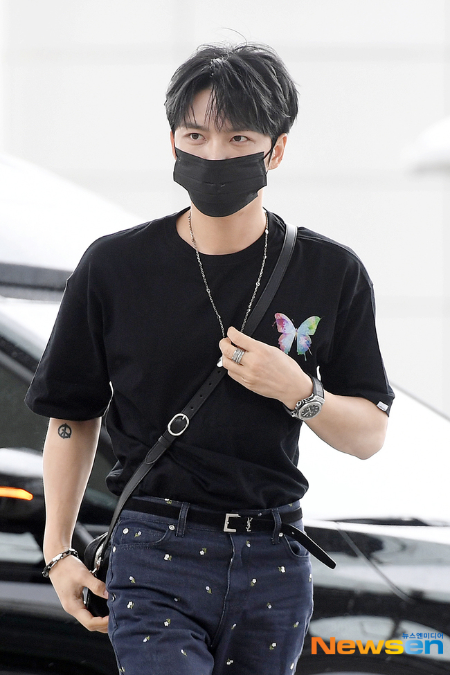 김재중 ‘마스크 뚫고 나오는 멋짐’[포토엔HD] - 손에 잡히는 뉴스 눈에 보이는 뉴스 - 뉴스엔