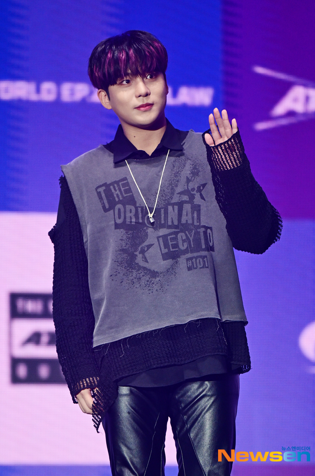 에이티즈 종호, 인사하는 막둥이[포토엔HD] - 손에 잡히는 뉴스 눈에 보이는 뉴스 - 뉴스엔